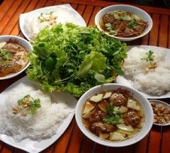 Hanoi Food Discovery