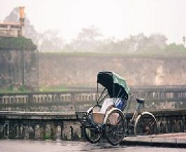 Ride a cyclo through Hue City