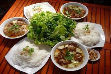 Hanoi Food Discovery