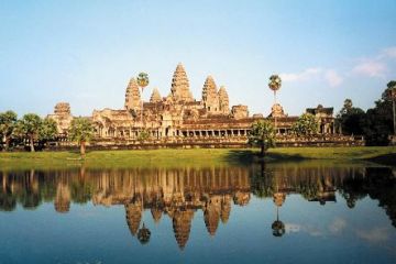 Vientiane - Luang Prabang - Hanoi - Halong - Hue - Hoi An - Ho Chi Minh - Can Tho - Chau Doc - Phnom Penh - Siem Reap