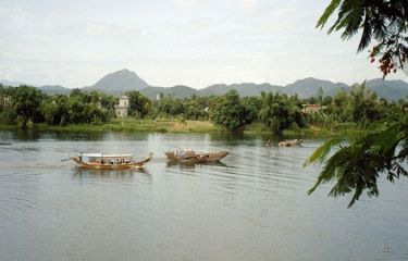 Take a cruise along Huong river