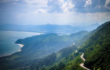 Go Backpacking Hai Van Pass by Motorbike