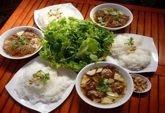 Hanoi Food Discovery