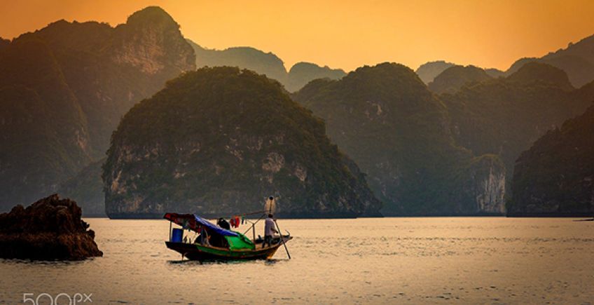 Bai Tu Long Bay